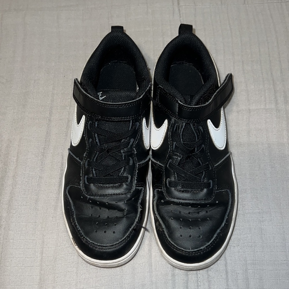 Boys Nike sneakers - Picture 2 of 7